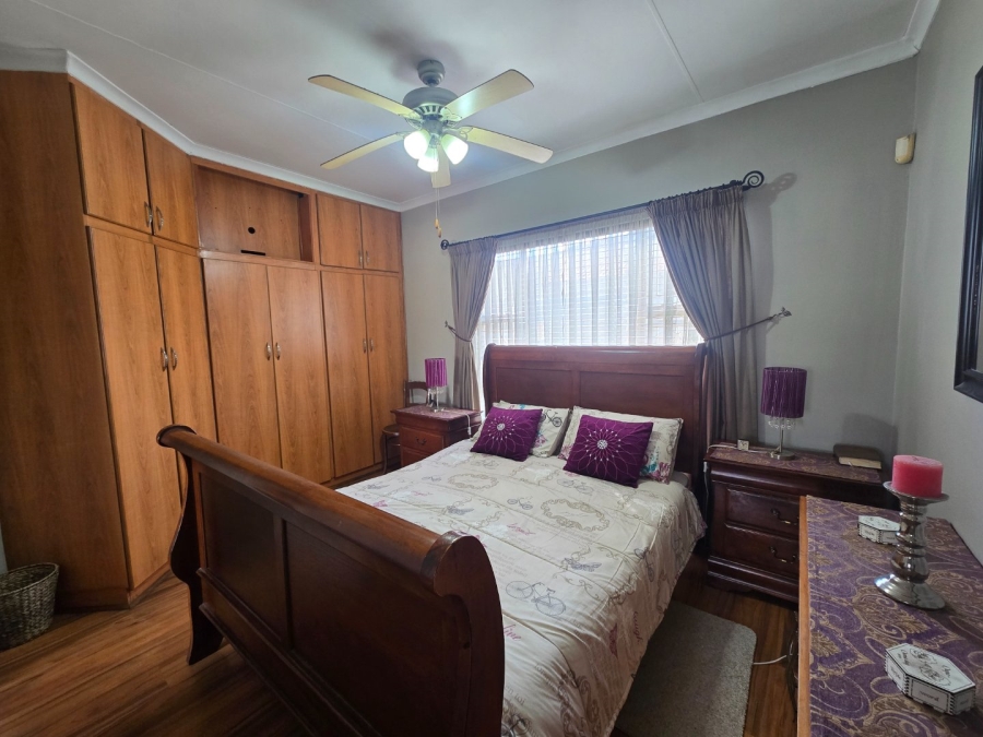 2 Bedroom Property for Sale in Heuwelsig Free State